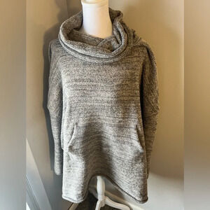 Barefoot dreams sweater cozychic knit‎